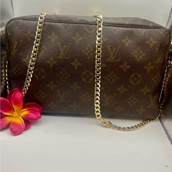 Louis Vuitton Monogram Trousse Toilette 28 Crossbody - Picture 2 of 15